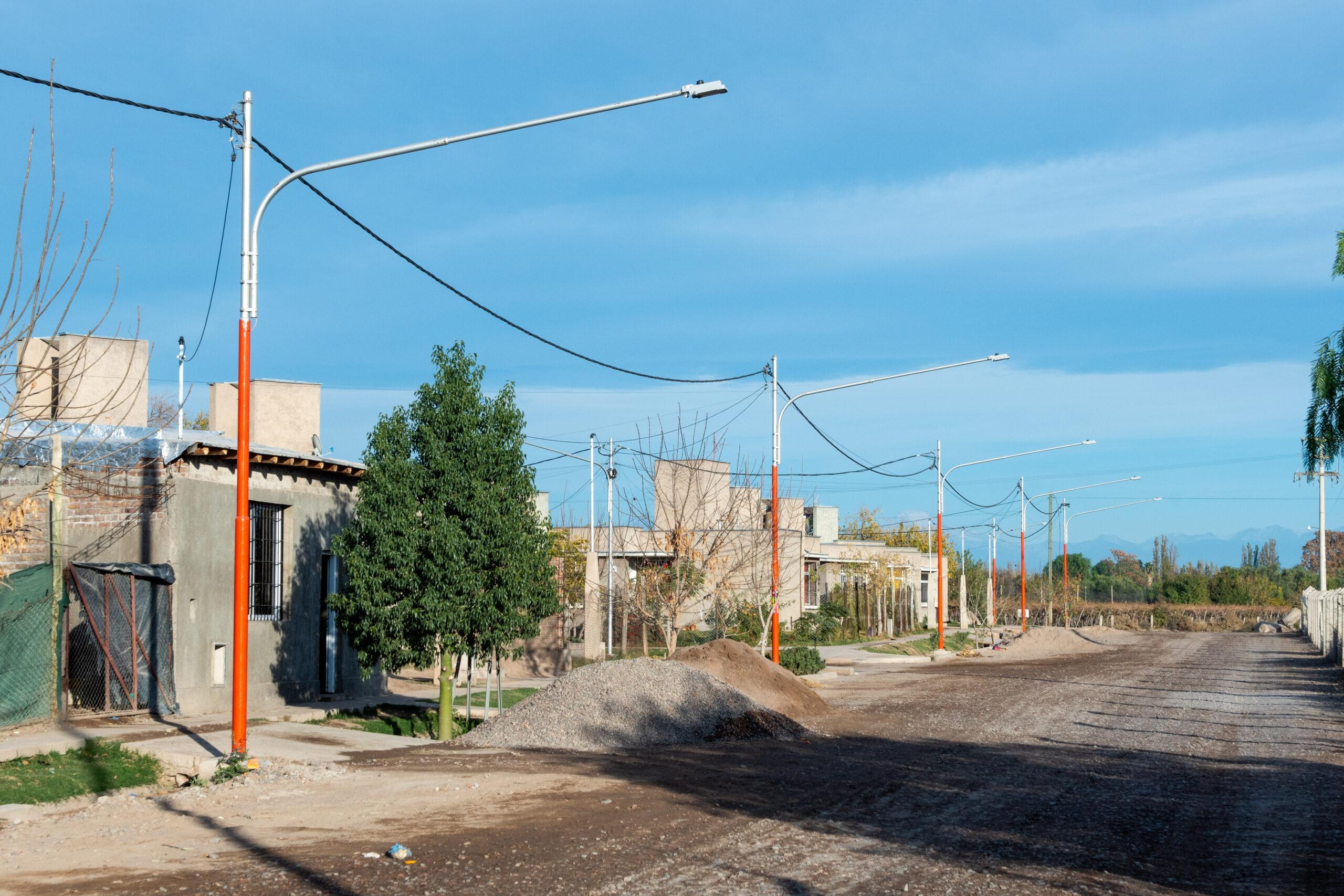 La Municipalidad de Rivadavia avanza con la modernización del alumbrado público